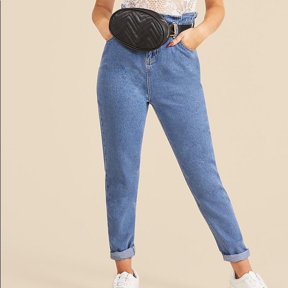 NWT BOOHOO Paper bag waist mom jeans